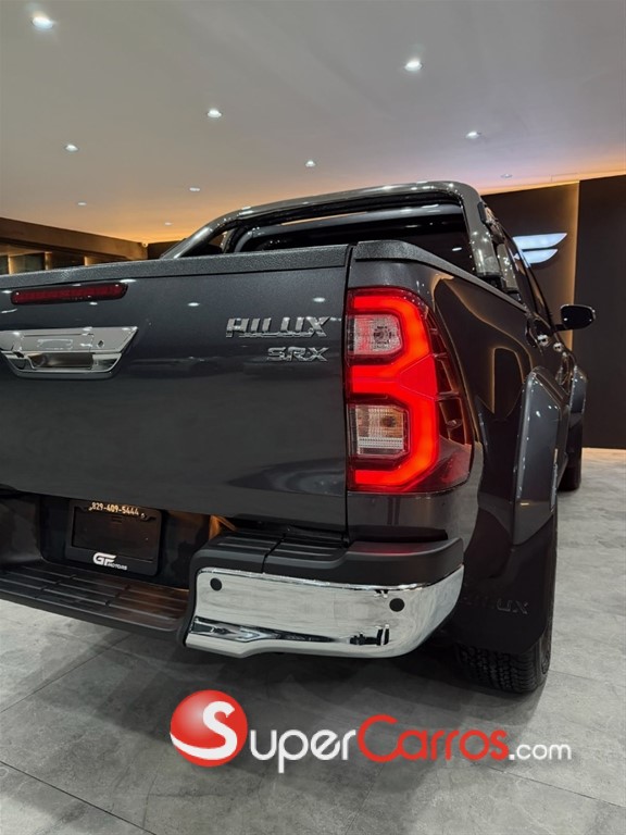 2025 Toyota Hilux WIDE TREAD — foto 10 / 11