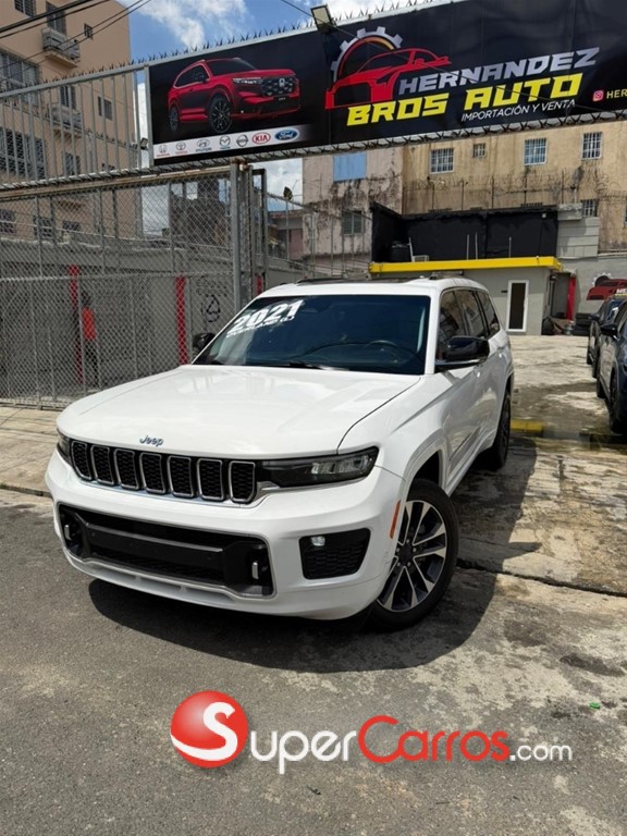 2021 Jeep Grand Cherokee Overland — foto 2 / 10