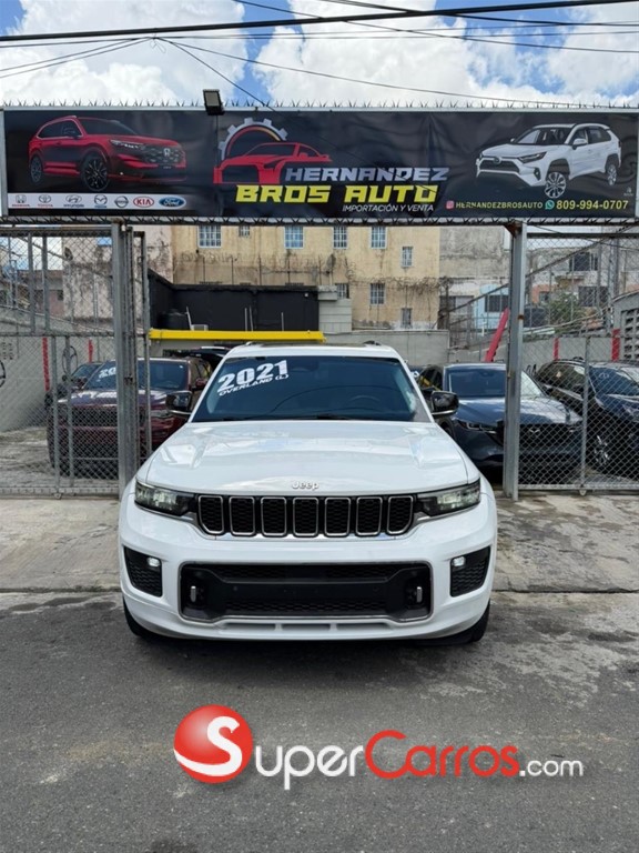 2021 Jeep Grand Cherokee Overland — foto 3 / 10