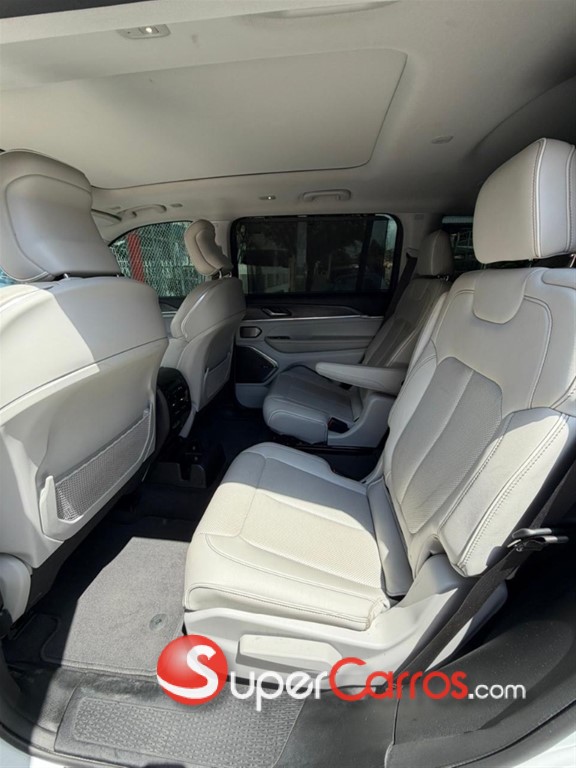 2021 Jeep Grand Cherokee Overland — foto 7 / 10
