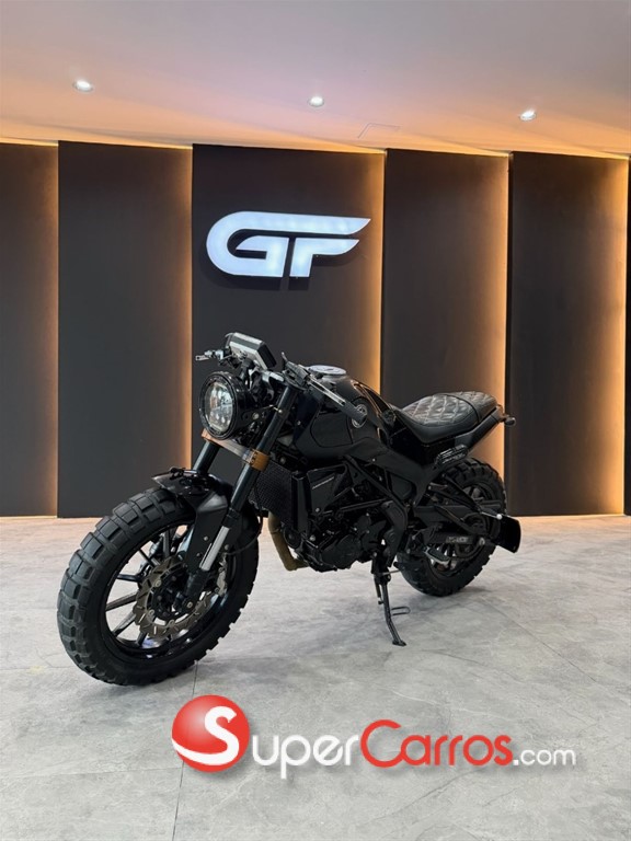 2023 Benelli Leoncino 250