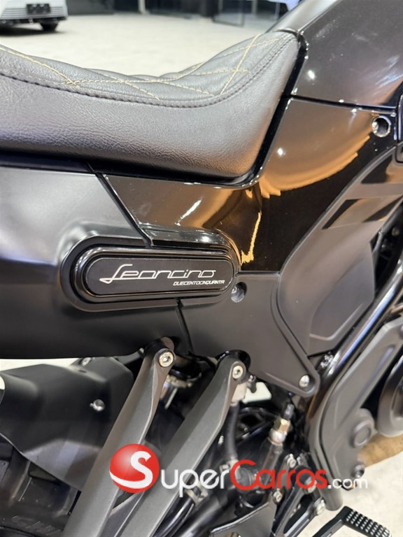 2023 Benelli Leoncino 250 — foto 8 / 10
