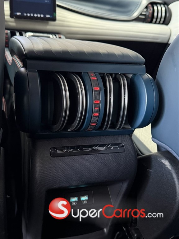 2023 BYD Song Plus — foto 6 / 9