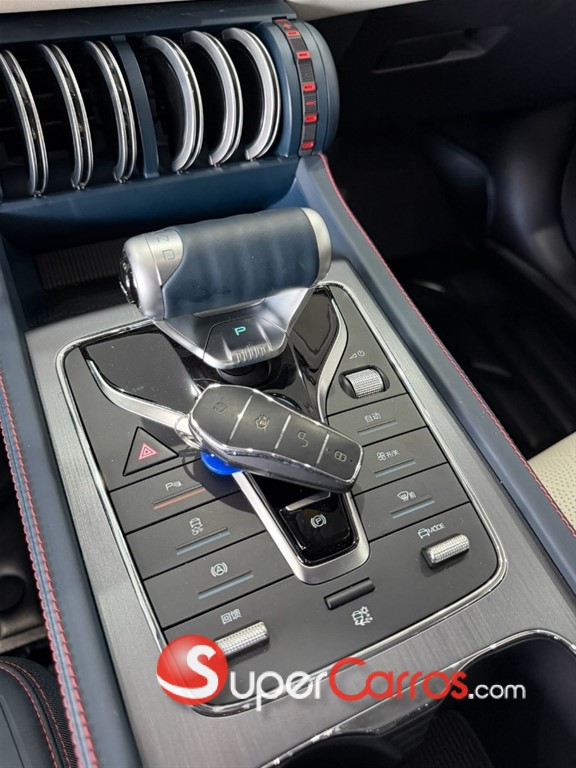 2023 BYD Song Plus — foto 8 / 9