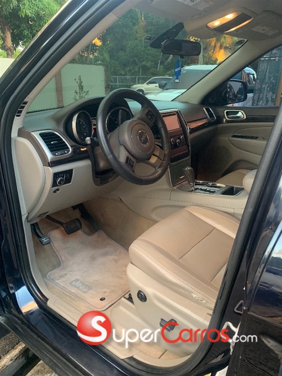 2011 Jeep Cherokee Laredo — foto 6 / 7