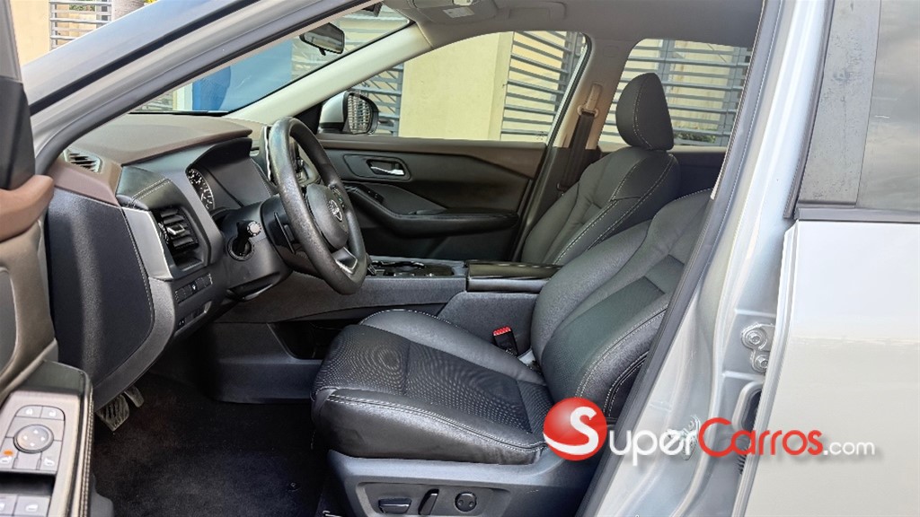 2022 Nissan Rogue SV FULL — foto 4 / 10
