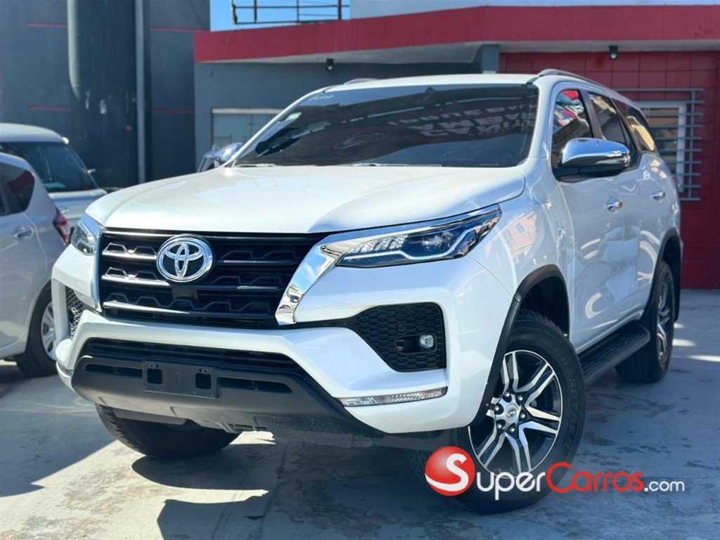 2024 Toyota Fortuner SRV