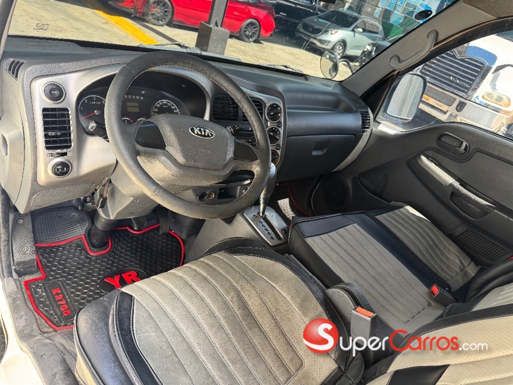 2016 Kia Bongo III — foto 8 / 9