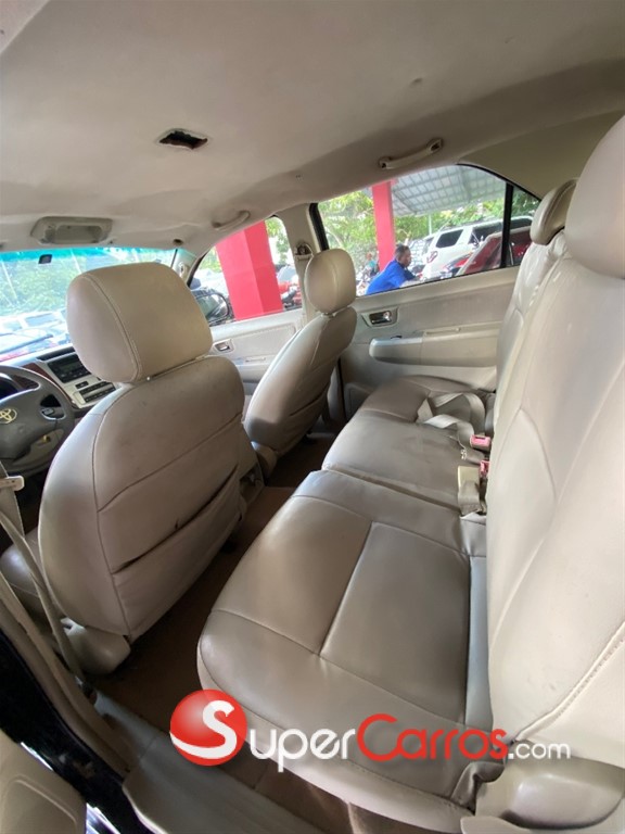 2008 Toyota Fortuner — foto 3 / 8
