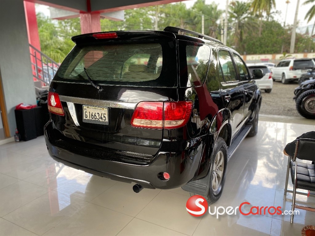 2008 Toyota Fortuner — foto 6 / 8