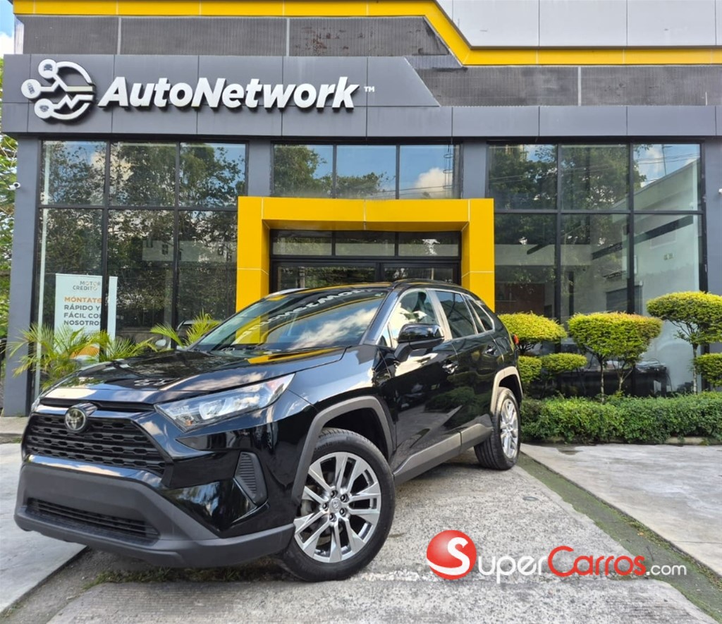 2021 Toyota RAV4 LE — foto 2 / 12