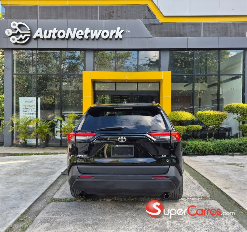 2021 Toyota RAV4 LE — foto 4 / 12