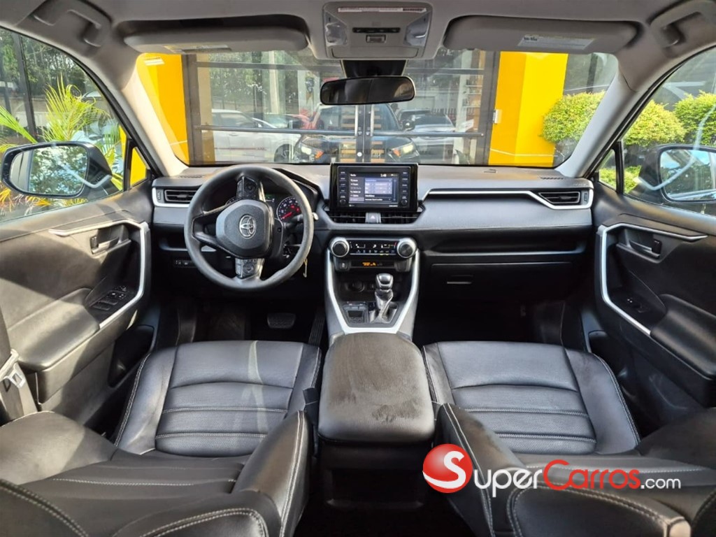 2021 Toyota RAV4 LE — foto 11 / 12