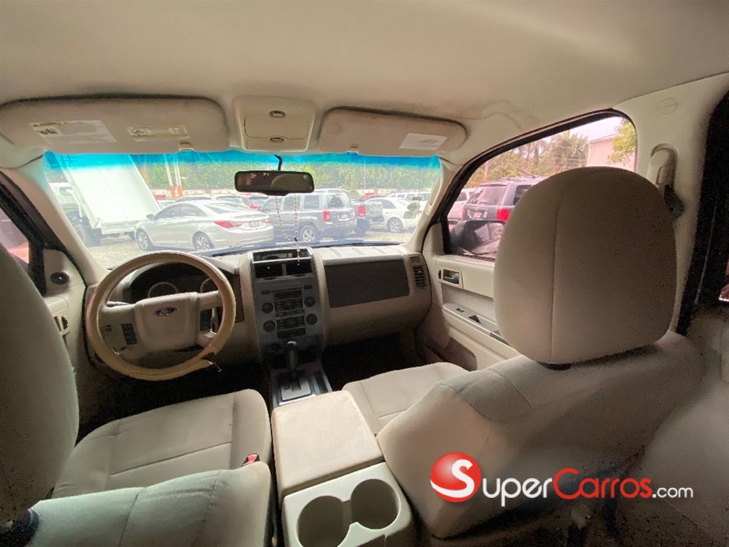 2010 Ford Escape XLT — foto 3 / 8