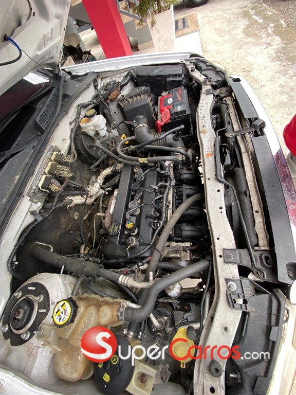2010 Ford Escape XLT — foto 8 / 8