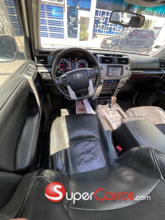 2014 Toyota 4 Runner Limited — foto 9 / 9
