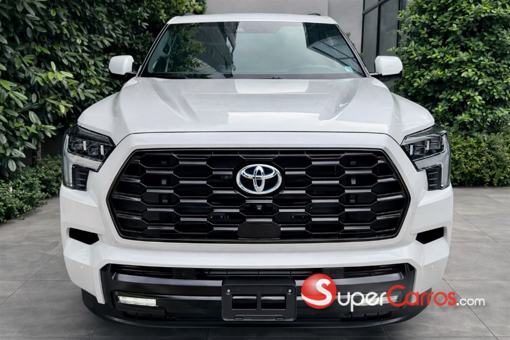 2023 Toyota Sequoia Platinium — foto 2 / 11