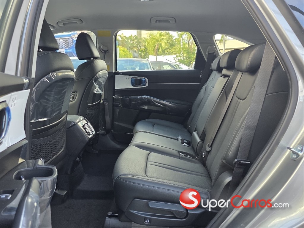 2027 Kia Sorento Luxury — foto 9 / 12