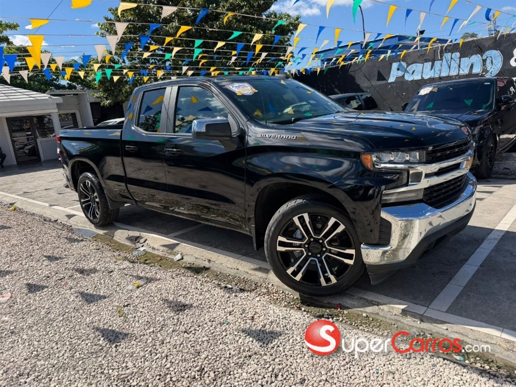 2020 Chevrolet Silverado — foto 2 / 7