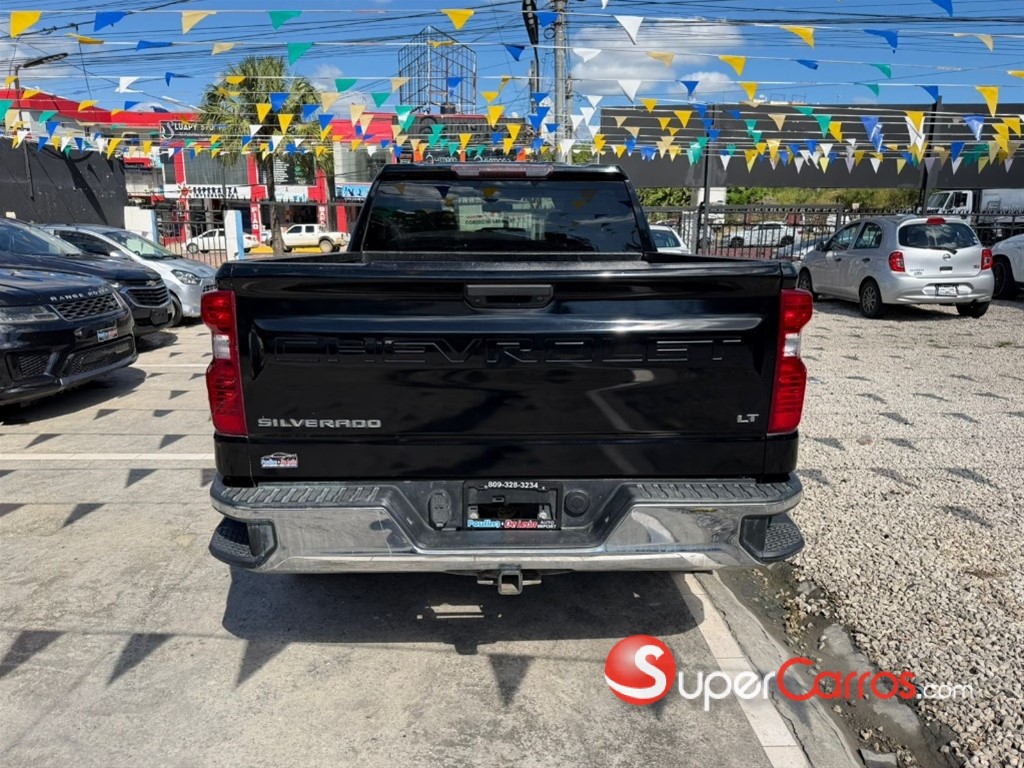 2020 Chevrolet Silverado — foto 4 / 7