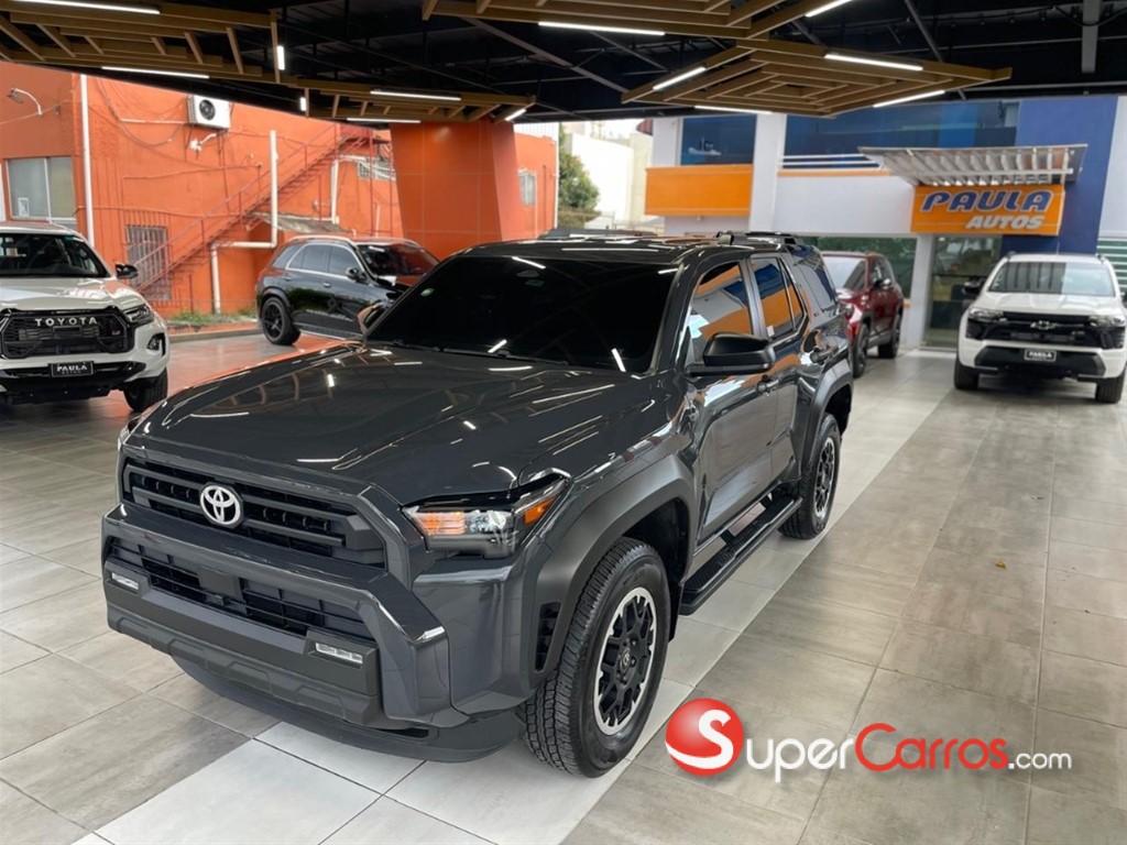 2026 Toyota 4 Runner SR5 — foto 3 / 12