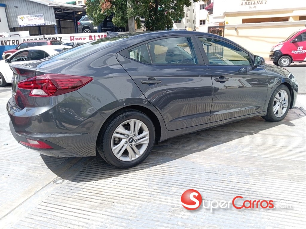 2020 Hyundai Elantra SEL — foto 2 / 10