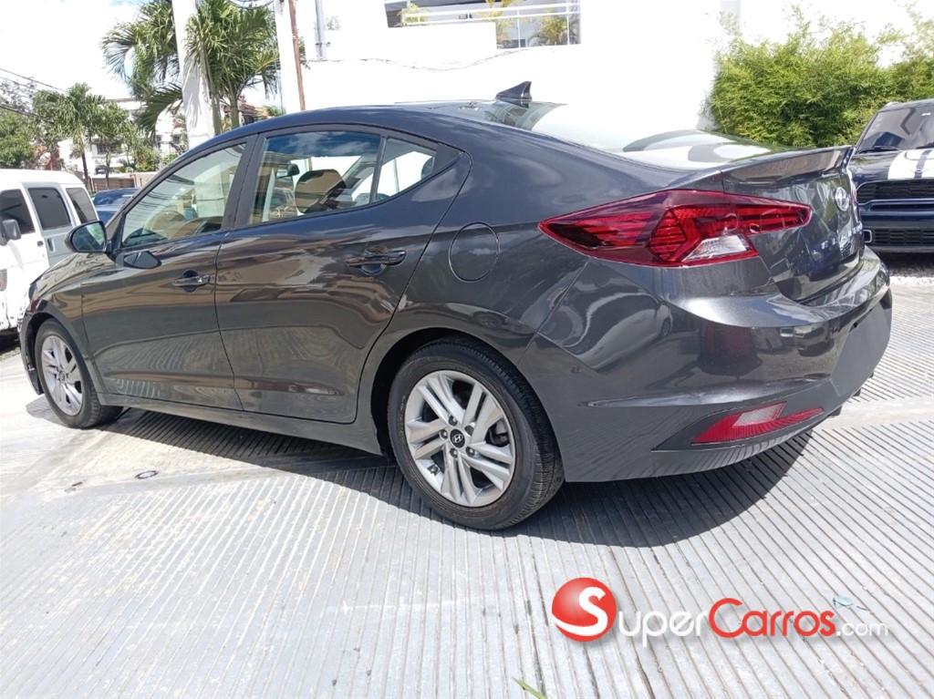 2020 Hyundai Elantra SEL — foto 3 / 10