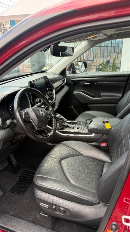 2021 Toyota Highlander XLE — foto 8 / 11