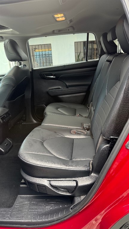 2021 Toyota Highlander XLE — foto 10 / 11
