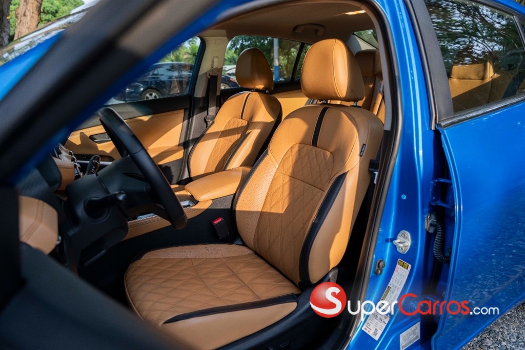 2020 Nissan Sentra SV — foto 7 / 12