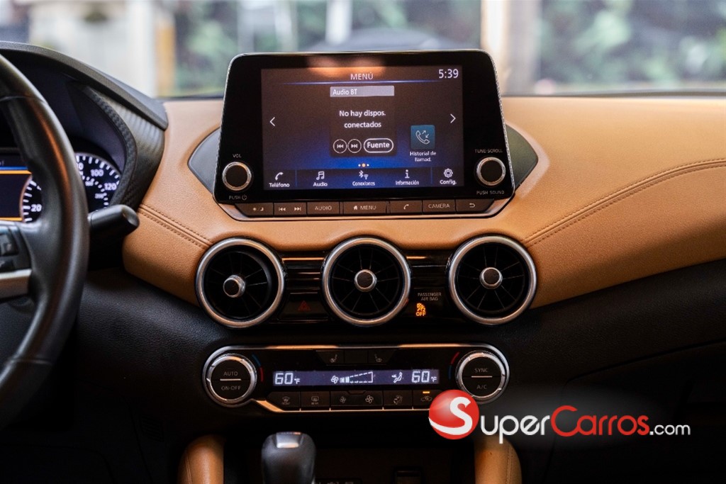 2020 Nissan Sentra SV — foto 11 / 12