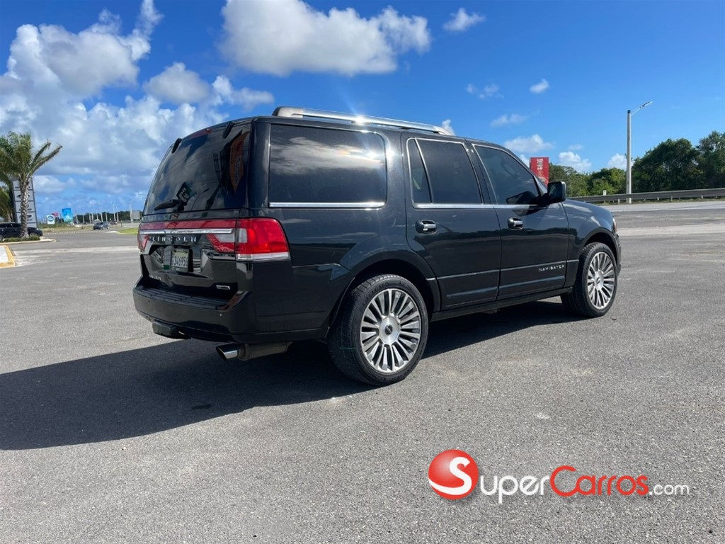 2015 Lincoln Navigator — foto 3 / 9