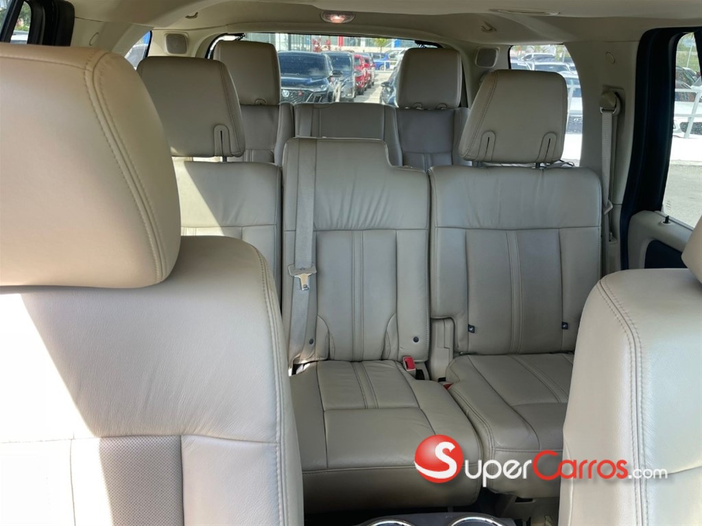 2015 Lincoln Navigator — foto 8 / 9