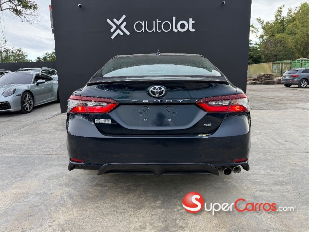 2021 Toyota Camry SE — foto 4 / 8