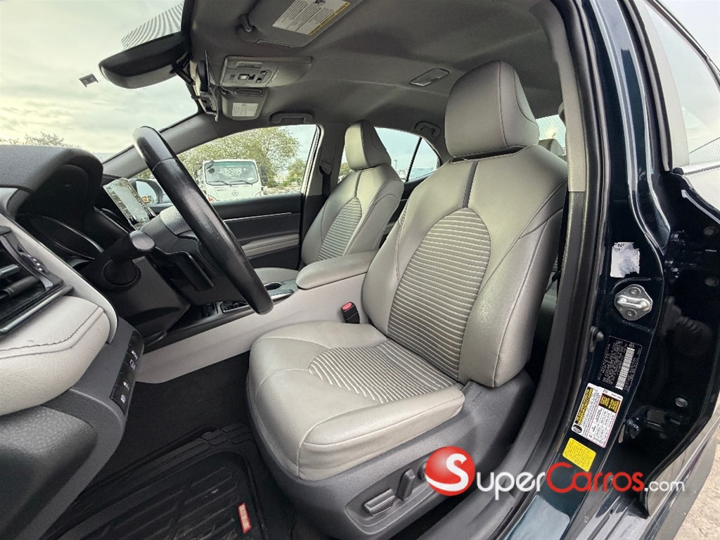 2021 Toyota Camry SE — foto 6 / 8