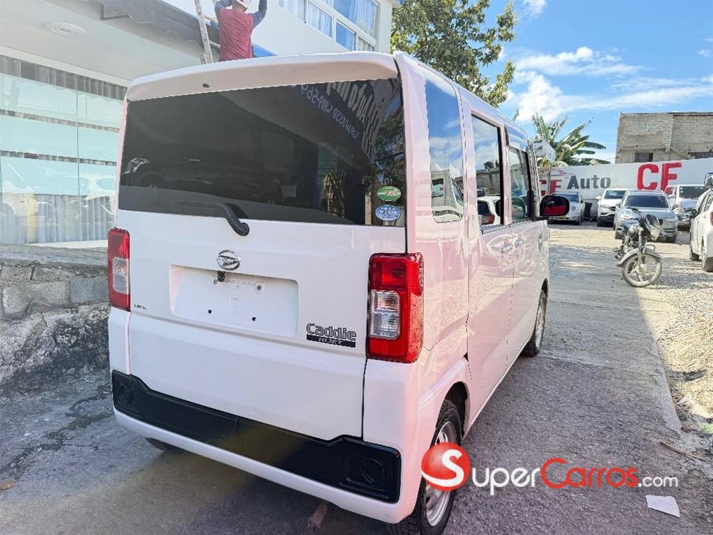 2021 Daihatsu Hijet — foto 5 / 8