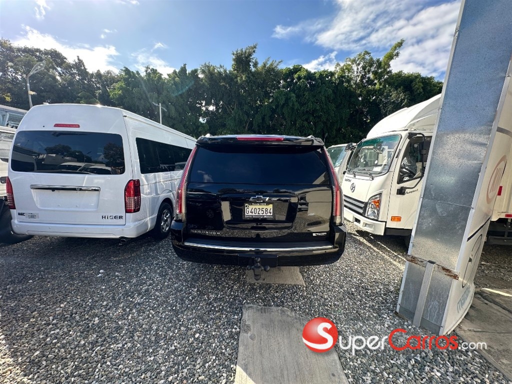2017 Chevrolet Suburban Premier — foto 5 / 10