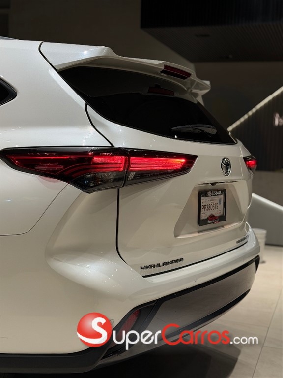 2020 Toyota Highlander Limited — foto 6 / 12