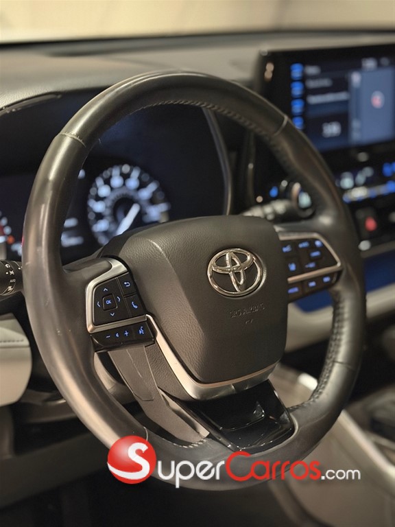 2020 Toyota Highlander Limited — foto 8 / 12