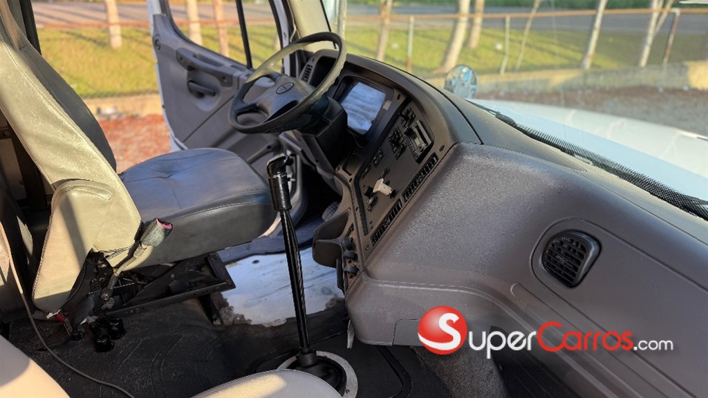2012 Freightliner Camion — foto 6 / 8