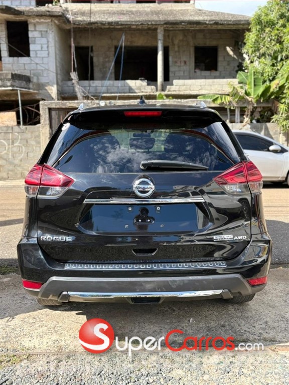 2020 Nissan Rogue SV — foto 6 / 11