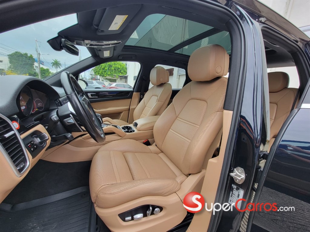 2020 Porsche Cayenne — foto 6 / 10