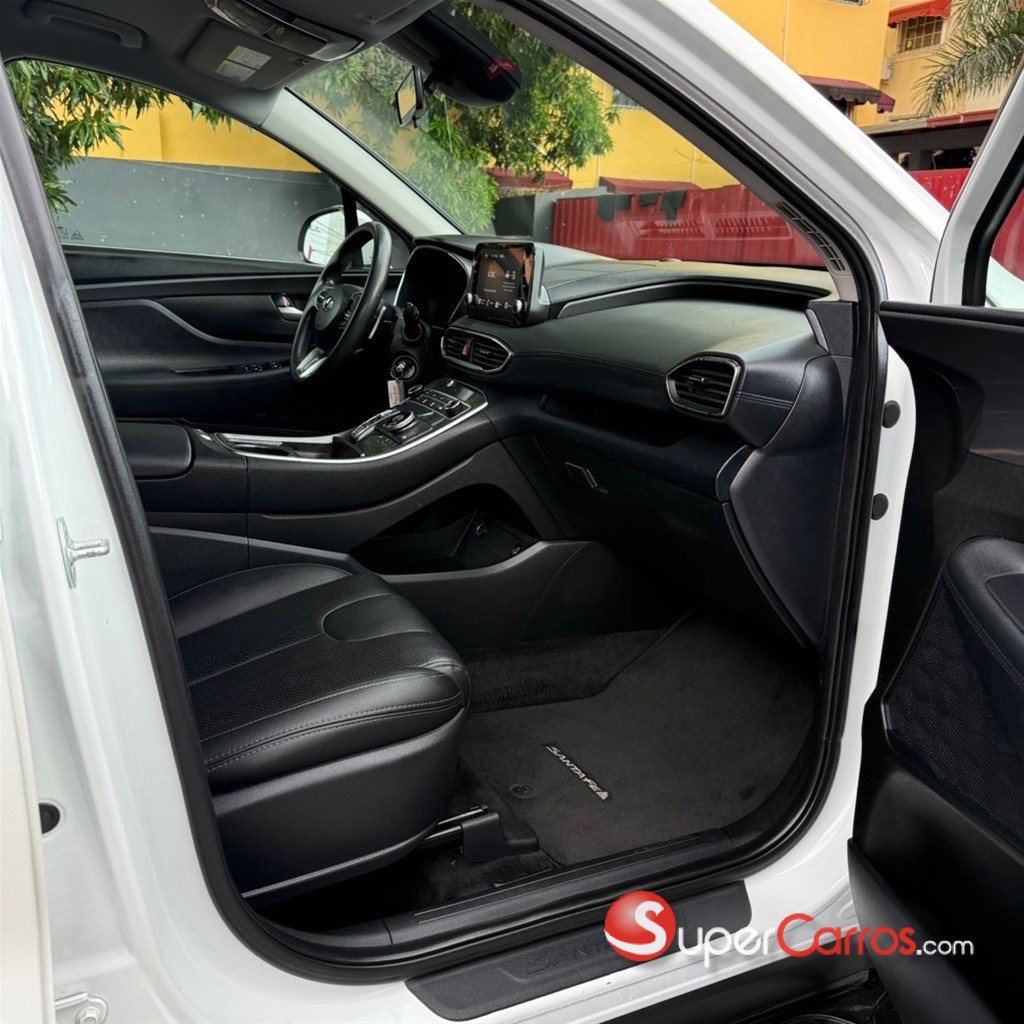 2021 Hyundai Santa Fe SE — foto 9 / 12