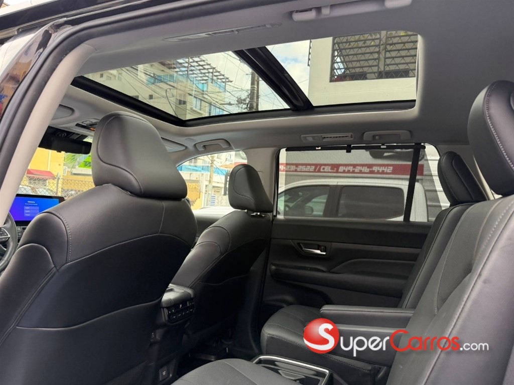 2024 Toyota Grand Highlander Platinum — foto 8 / 12