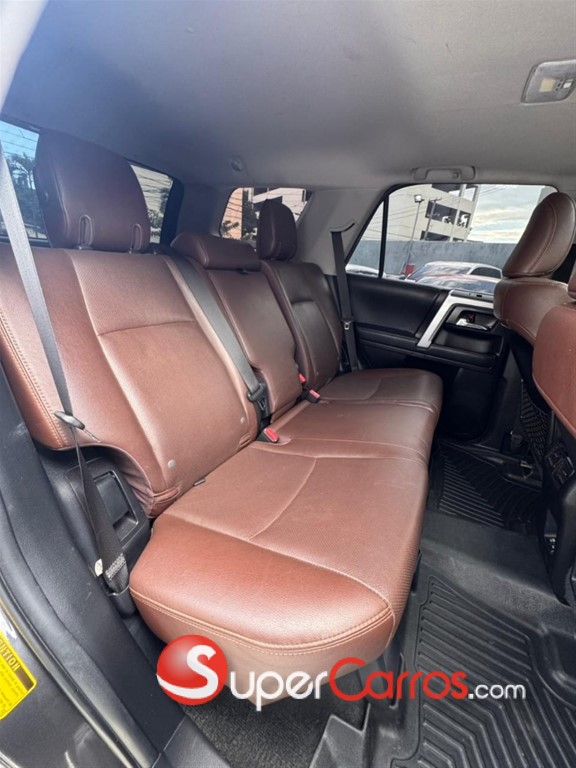 2022 Toyota 4 Runner Limited — foto 7 / 10