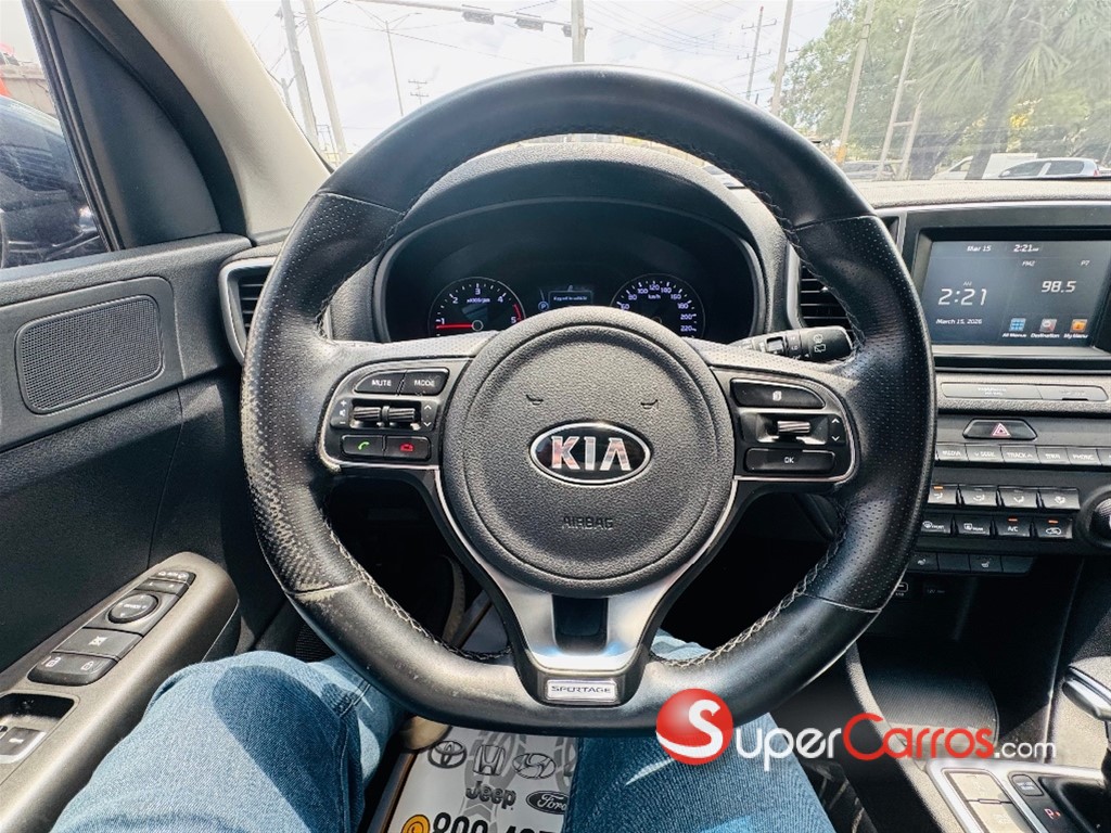 2020 Kia Sportage — foto 8 / 12