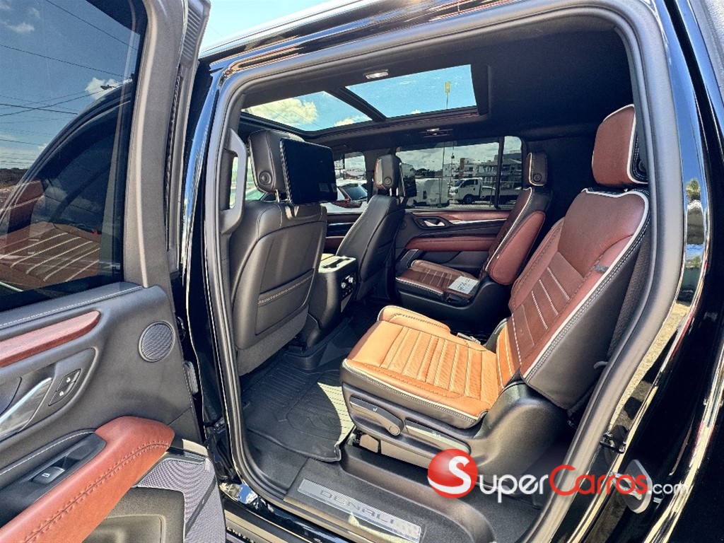 2023 GMC Yukon — foto 8 / 12