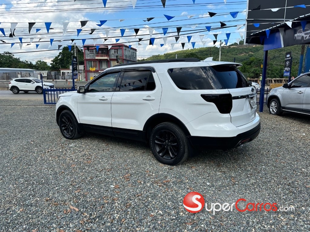 2016 Ford Explorer XL — foto 4 / 11