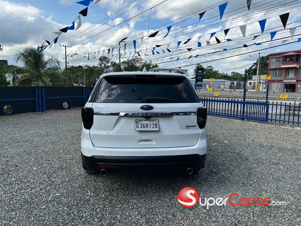 2016 Ford Explorer XL — foto 5 / 11