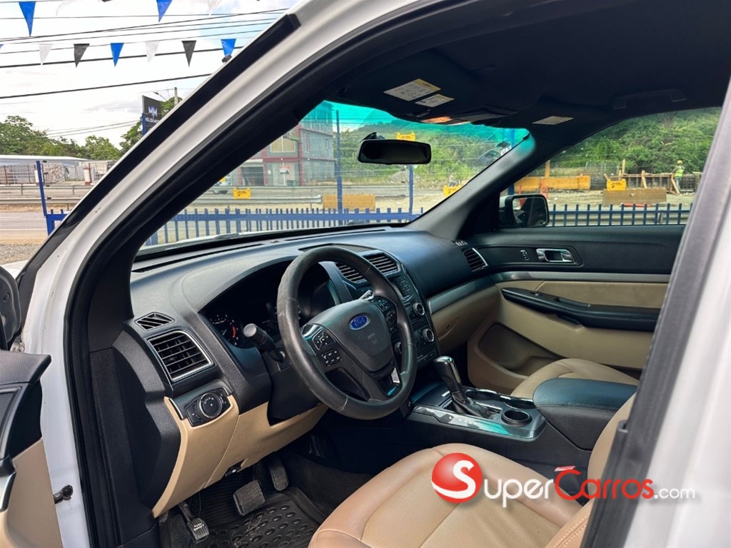 2016 Ford Explorer XL — foto 8 / 11